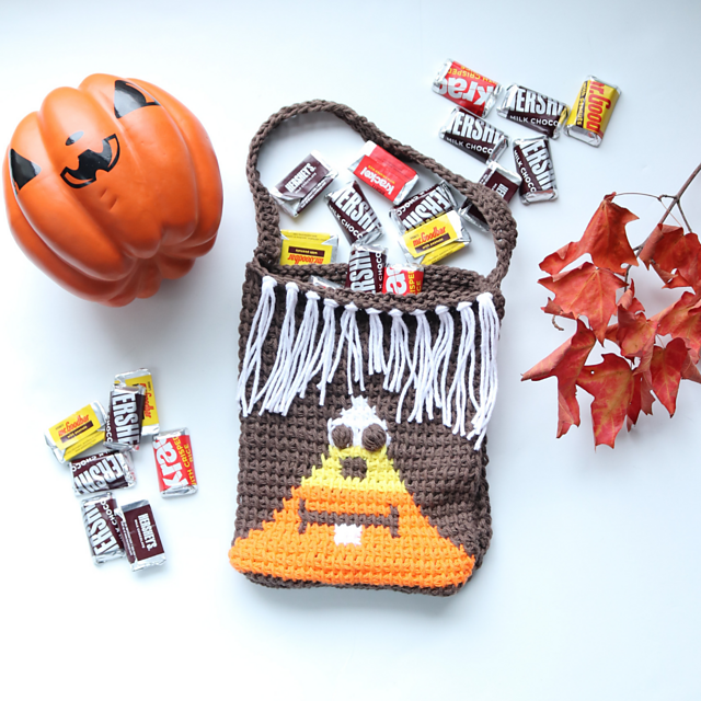 Free Halloween Patterns – The Skully Corn Bag