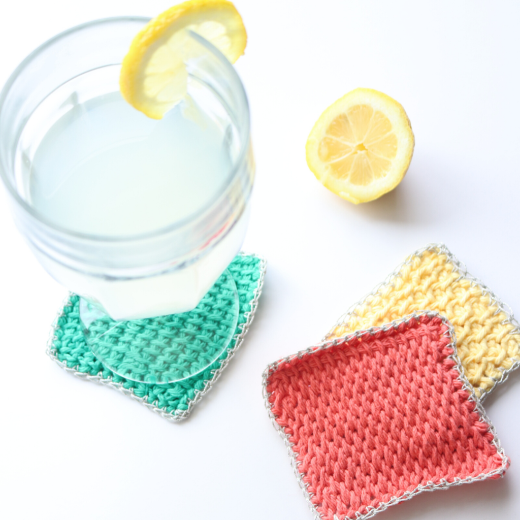 Come learn the Tunisian crochet stitches Front Post Tunisian crochet stitch! A super simple one-row repeat that gives a beautiful texture!