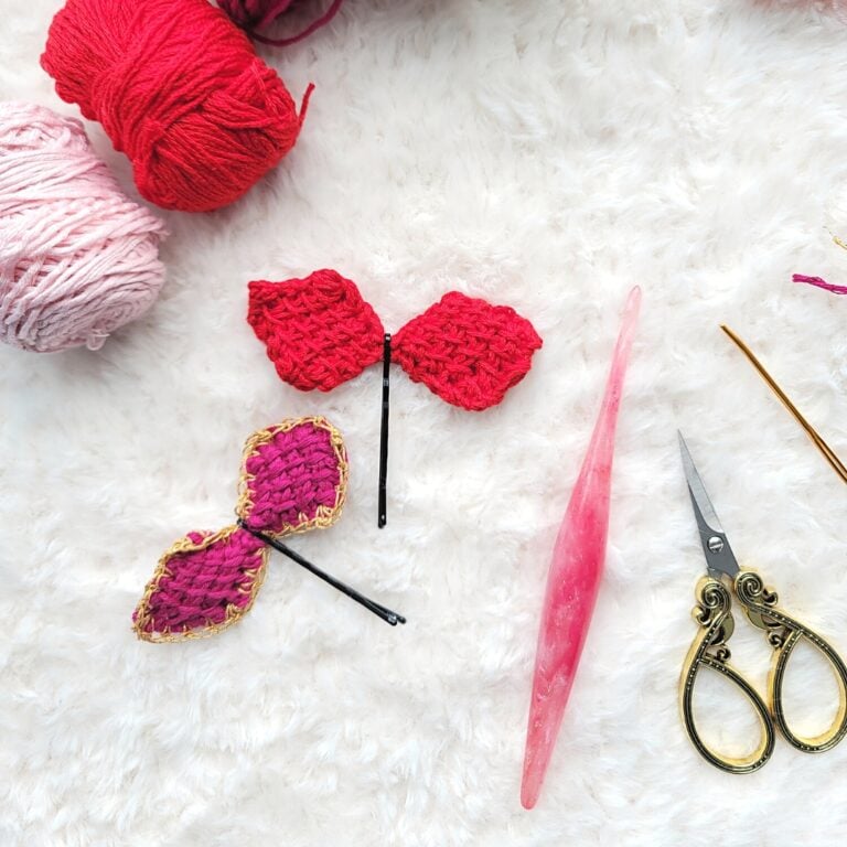 Perfect crochet bow pattern Mini Entrelac Bow