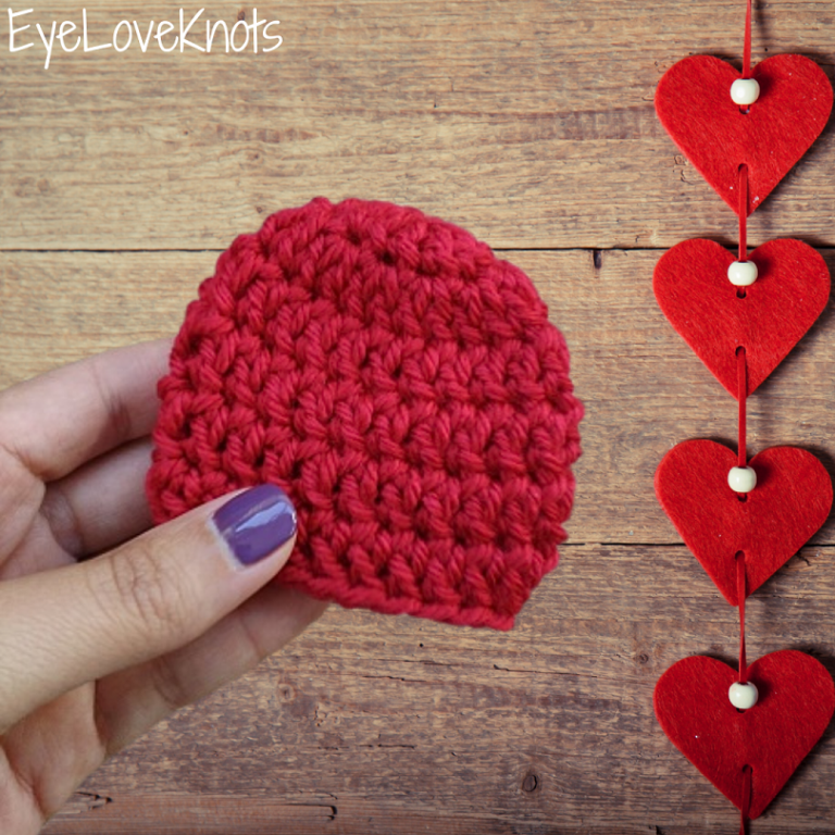 Looking for fun free crochet baby patterns? Here are 25 free crochet patterns for baby shower gift ideas from hats to clothes and blankets.