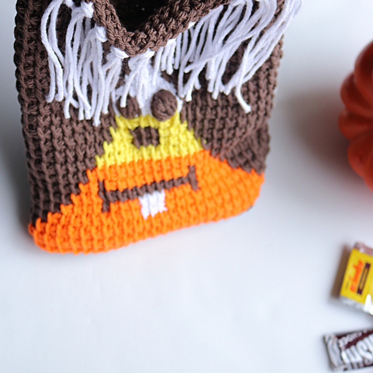 Check out these free Halloween crochet patterns for beginners. Ranging from crochet spiders to crochet ghosts and more spooky cute items!